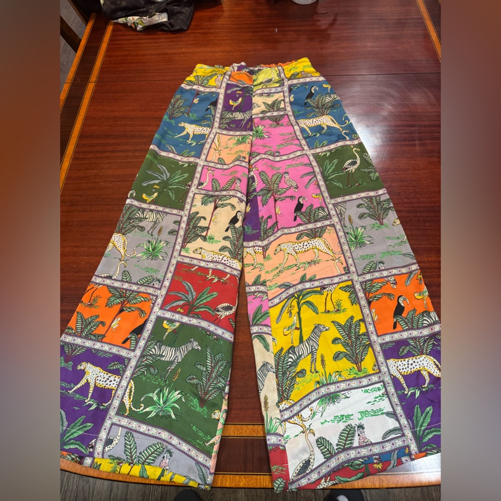 Vibrant Jungle Print Women's Wide-Leg Pants